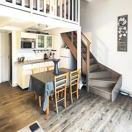 2 Bedroom Stunning In Prázdninový dům Agde